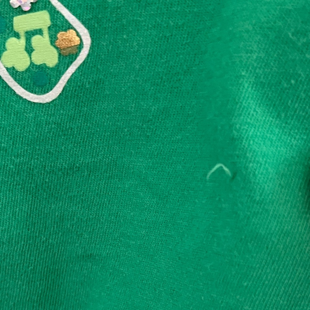 Green shamrock Irish Tee in Girls Size 7 / 8 (big kids) - Picture 2 of 5
